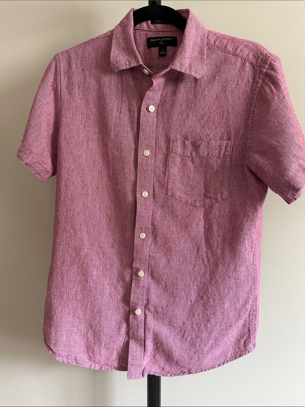 ⭐️ Banana Republic Pink Short-Sleeve Button-Down Linen Shirt